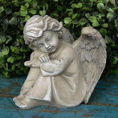 Grabschmuck Engel Aus Kunstharz – Sitzender Engel Mit Flügeln Auf Stein, Bronzefarben – Für Grab, Garten & Dekoration