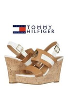 NWB TOMMY HILFIGER Women Sz. 8.5 Wedge Sandals Comfy Heels Shoes Tan/White KELZ