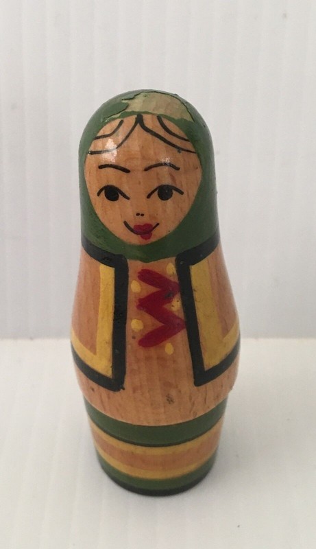 Vintage Hand Made/Painted Russian Wood Miniature Matryoska Wood 2 Dolls
