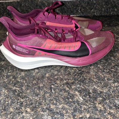 Women s Nike Zoom Gravity True Berry Purple Pink Running Shoes Size 9.5