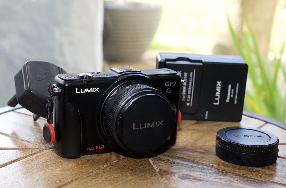 Panasonic LUMIX ルミックス GF2 14-42mm レンズキット レッド ミラー