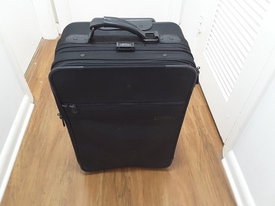 Briggs & Riley Baseline Essential 22  Wheel Carry On Suitcase Luggage Expanding