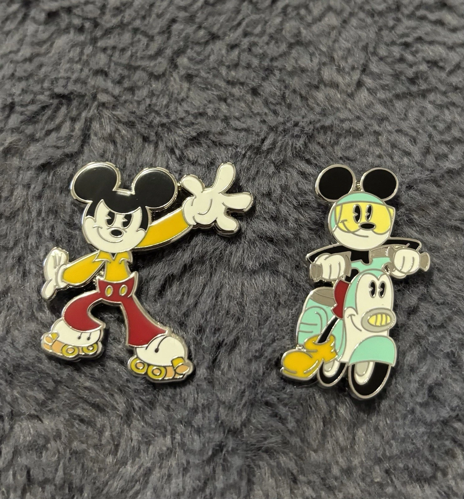 2024 Disney Parks Scooter Mickey Mouse On Vespa and Disco CARTOON SHORTS 2 pins