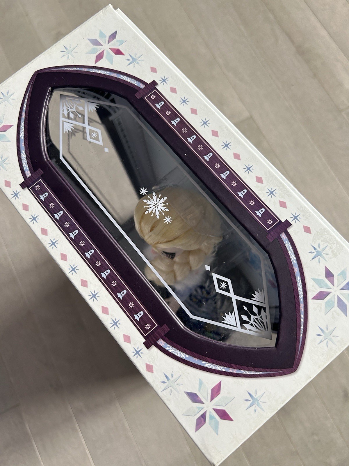 Кукла Disney Store Limited Edition Olaf’s Frozen Adventure Elsa — фото 7