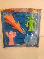 VTG NEW ON CARD Diener SPACE RAIDERS Rubber Toy Erasers Ships Alien's
