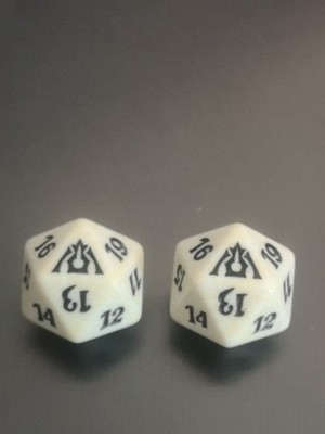 1 x MTG Spindown Würfel Dragons Maze (Ein Würfel wird mit zufälliger Farbe geliefert)