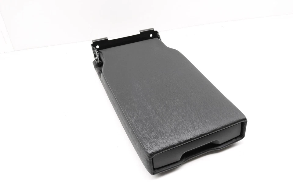 2006 BMW 330I - Apoio de braço central traseiro/suporte de copo 7246449 - Imagem 2 de 4