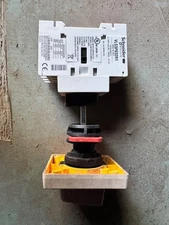Schneider Electric VLS3P032R1 Disconnect Switch