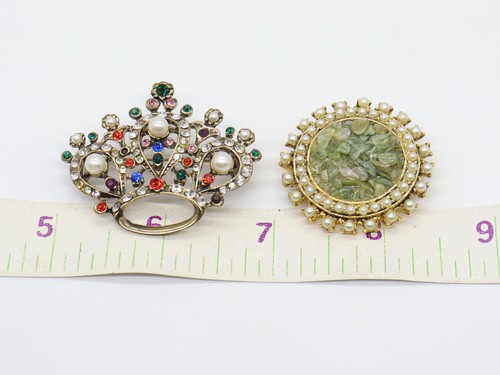 Vintage 1 Sandor Bow 1 Sarah Coventry 8 Unsigned Pin Bee Crown Pink Red Crystals - Picture 20 of 21