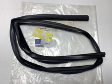 Mercedes-Benz E-Klasse W211 Fensterlaufschiene Vorne Rechts A2117250225 Mercedes-Benz E-Klasse W211 Fensterlaufschiene Vorne Rechts A2117250225