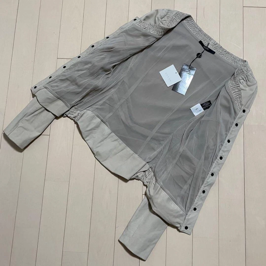 Giacca da motociclista Gucci donna in pelle rugosa raccolta taglia 40 beige pelle bovina