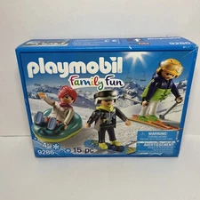 Playmobil Family Fun - Set 9286 - Winter Sports Trio Ski Snowboard Tubing