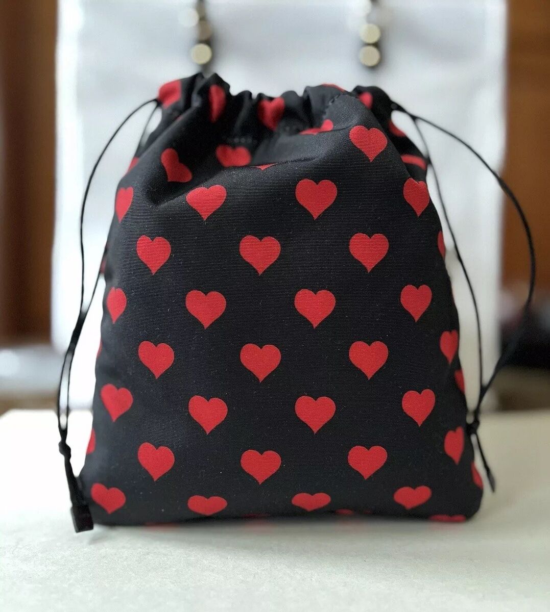 Miu Miu Logo Plate Heart Pattern Black/Red Eco Nylon Miu Miu Logo Plate Heart Pattern Black/Red Eco Nylon