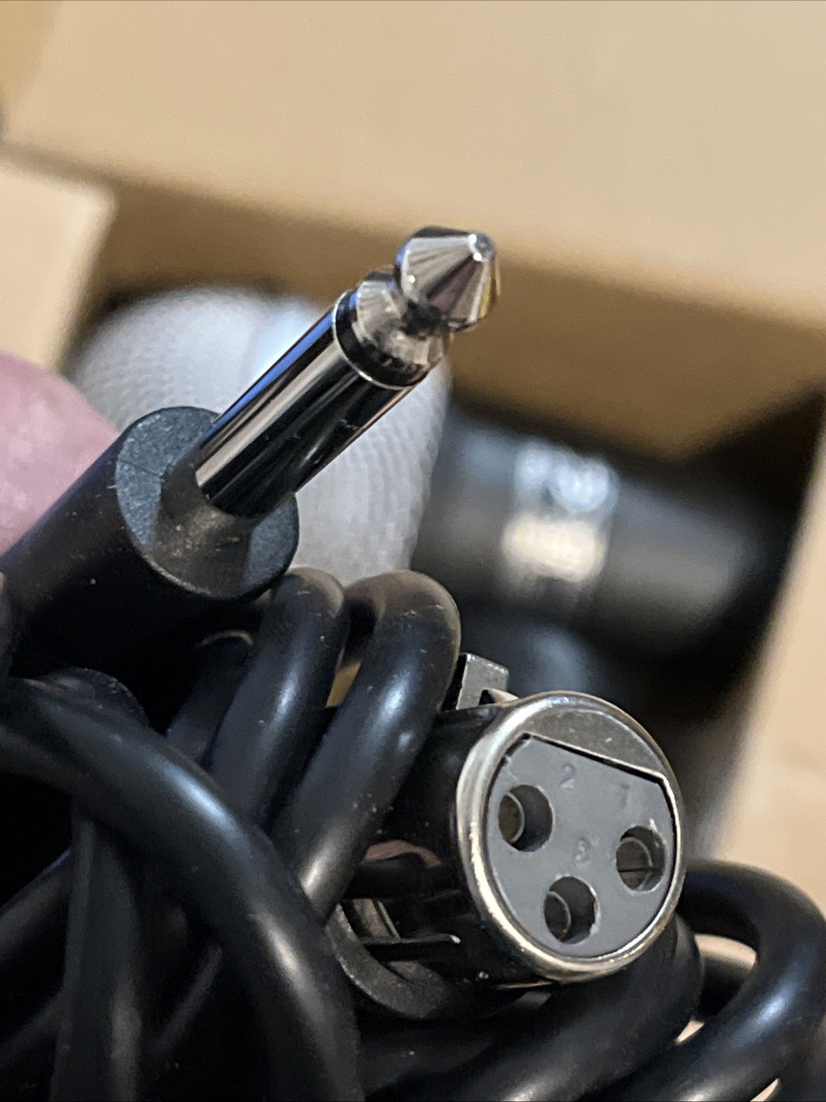 Amazon Basics Dynamic Vocal Microphone Cardioid XLR Black Silver