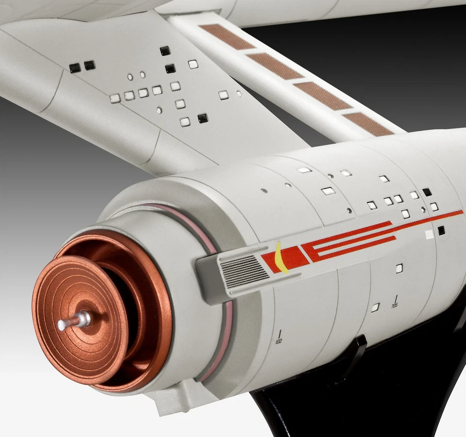 Star Trek U.S.S. Enterprise NCC-1701 Starfleet 1:600 Model Kit Revell 04991 - Image 3 of 4