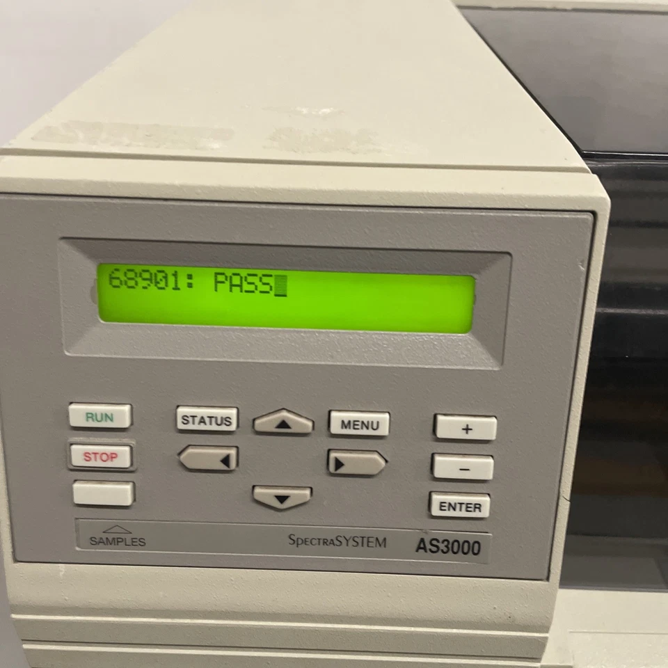 Muestreador automático HP SpectrumSYSTEM AS3000 - Encendido, CARCASA AGRIETADA Foto 3 de 4