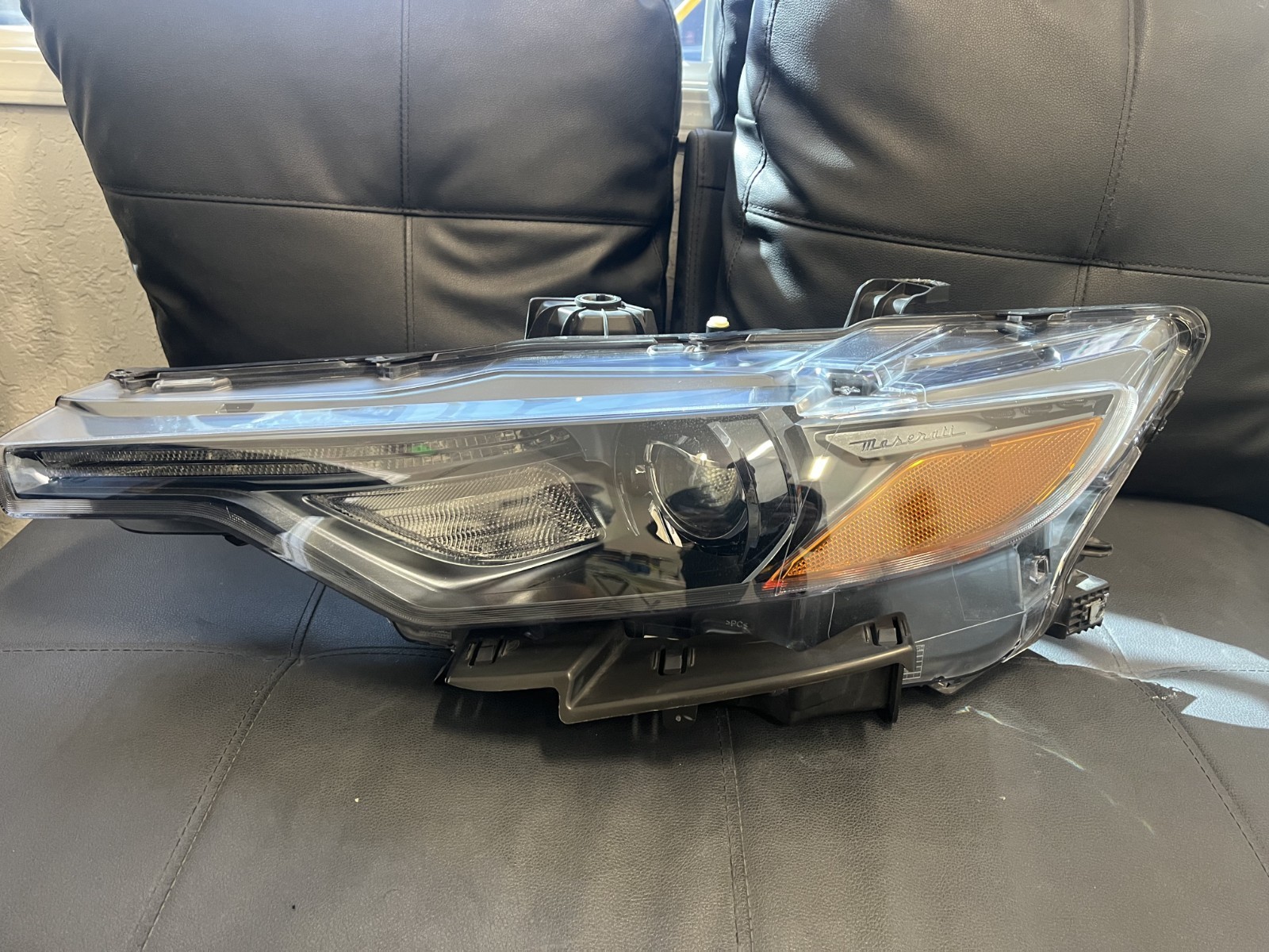 2017-2020 Maserati Levante Left Side Headlight (Driver Side)