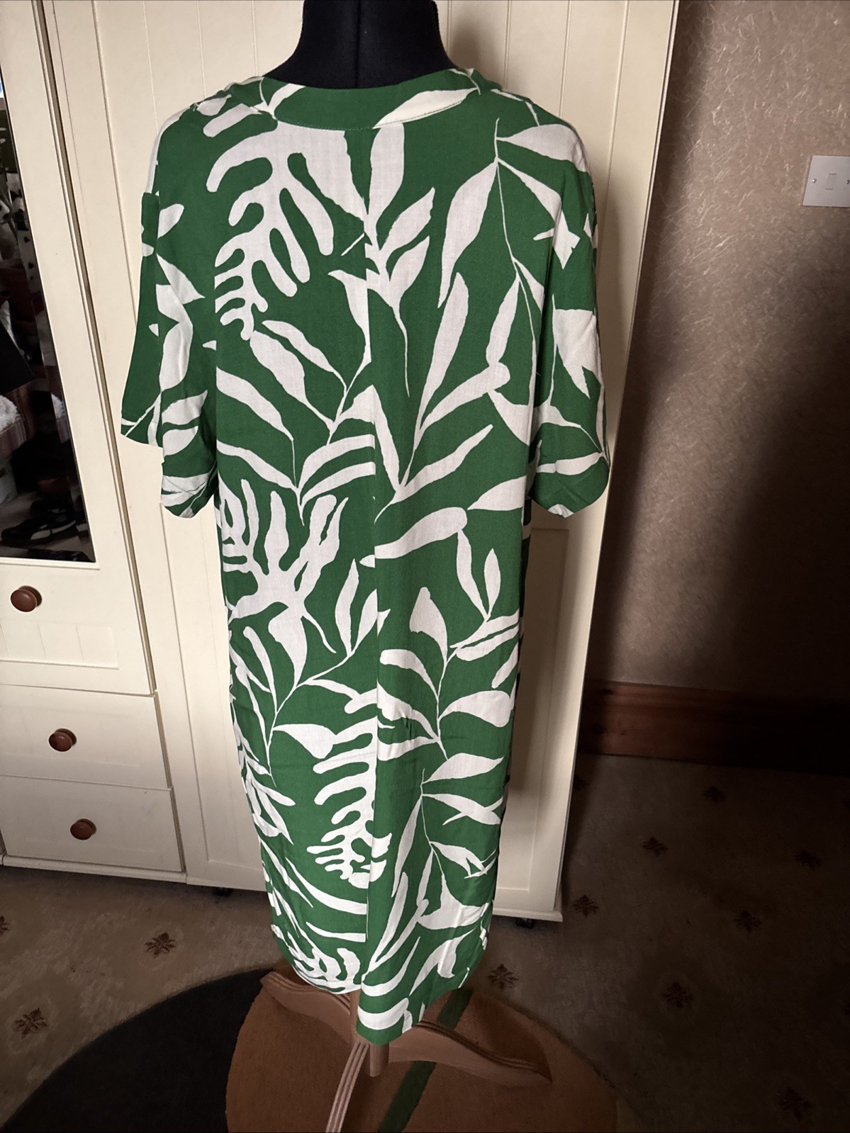 H&M Ladies Knee Length Tunic Dress Size M Green Mix Lightweight Short Sleeve thumbnail 13