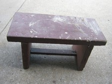 Sgabello primitivo vecchio vintage fatto a mano legno rosso seduta falegname giardino panca latte