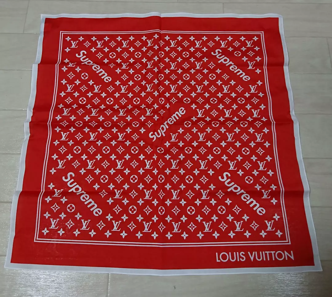 Supreme x Louis Vuitton Monogram Scarf Red