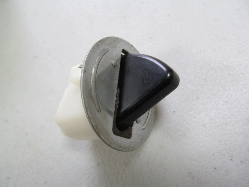 Oldsmobile 88 98 1961-1962 1NOS GM interruptor de luz de jamba de puerta trasera # 4838889 Foto 3 de 4