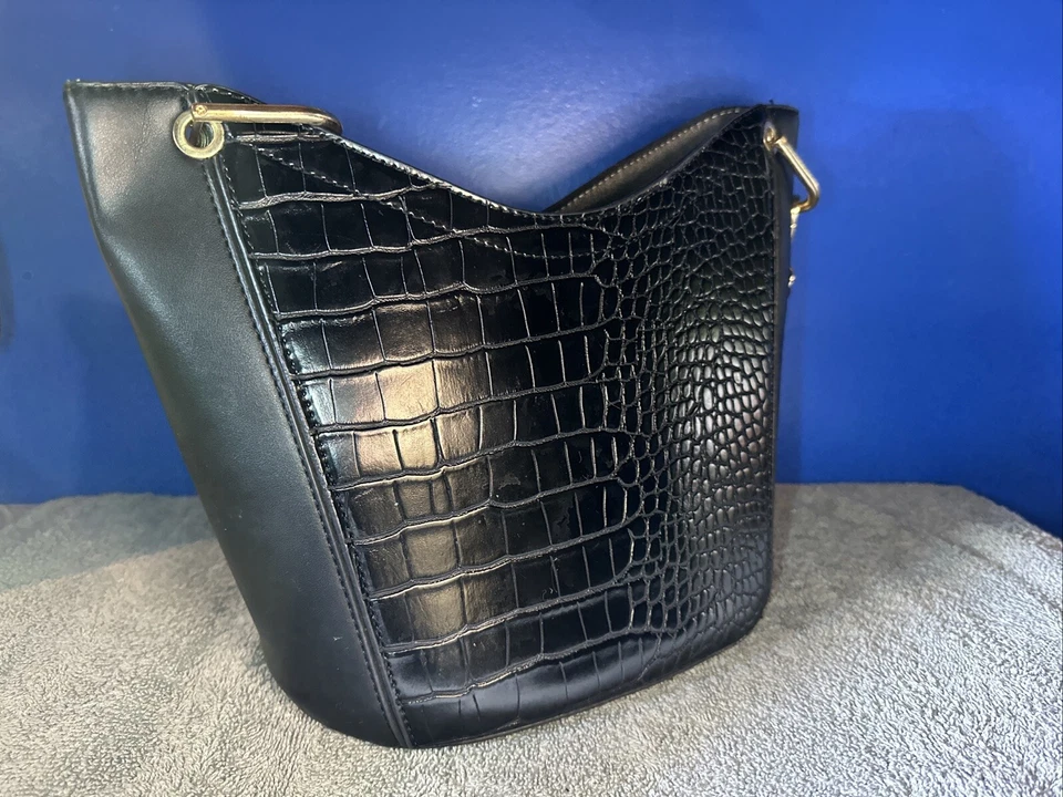 Bolso hobo mediano MKF Collection Bellie Foto 2 de 4