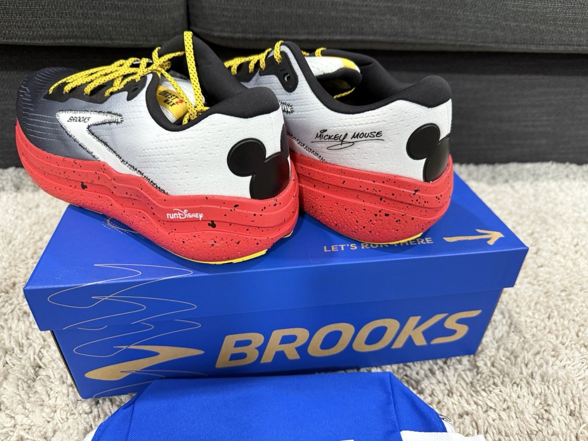 NIB 2025 Run Disney Brooks Mickey Mouse Ghost Max Size men 10 With