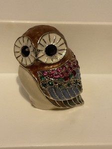 TRINKET bOX Bejeweled Owl Enameled Metal Rhinestone Encrusted Magnetic Closure