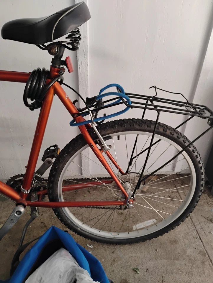 Bicicleta de montaña Trek 820 de colección - rehecha $275 (OBO) Foto 2 de 4