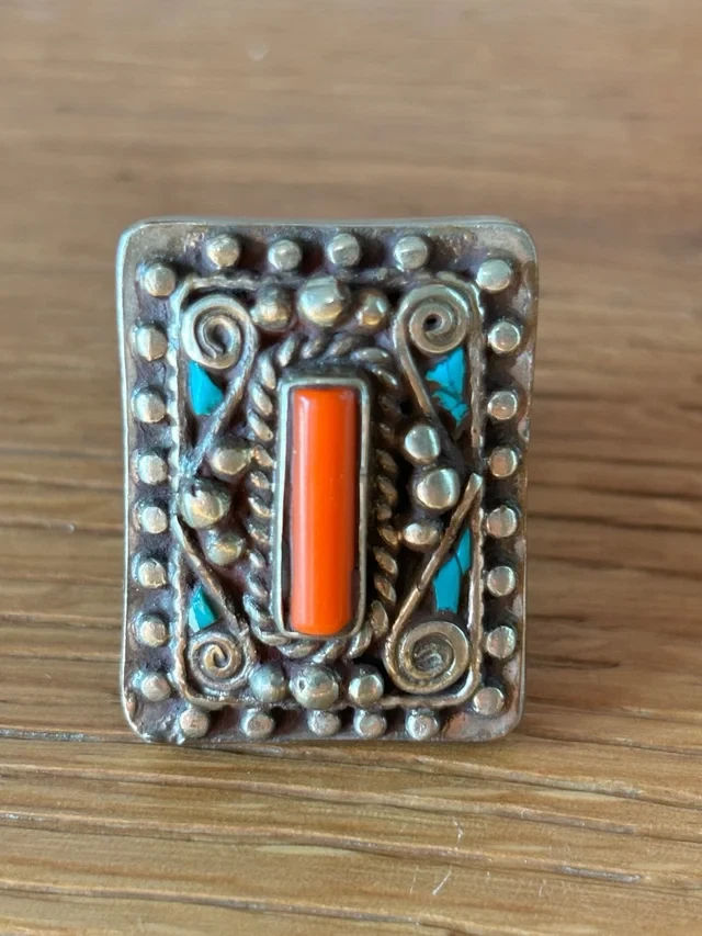 Anello Tibetano Etnico Argento Corallo Vintage - Immagine 2 di 3