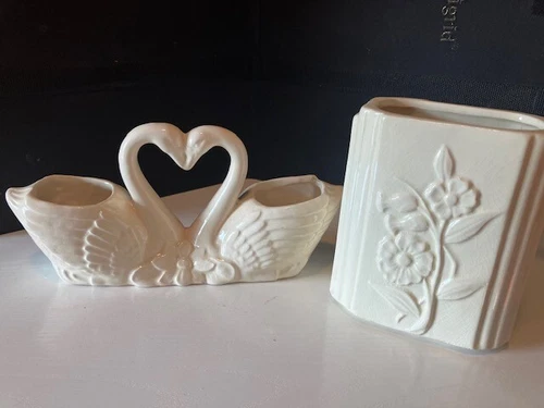 McCoy kissing swans, art deco vase