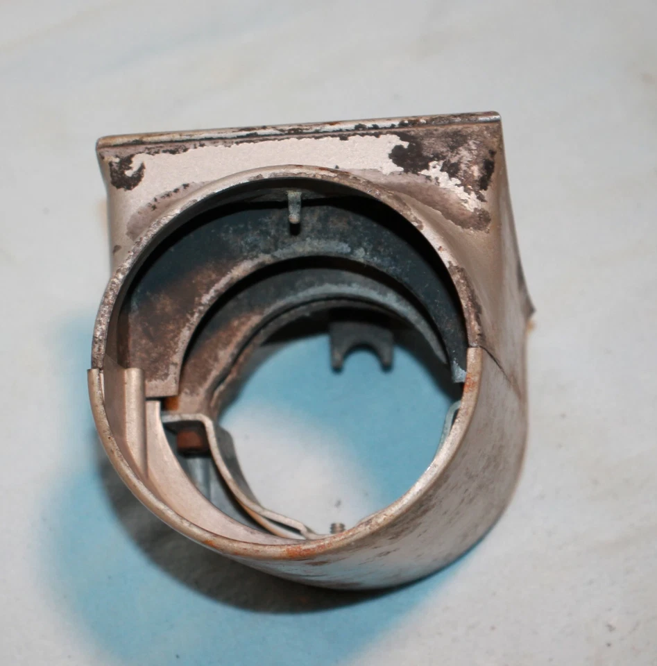 62 Oldsmobile Starfire cambio de piso columna de dirección tapa tapa dinámica Foto 2 de 4