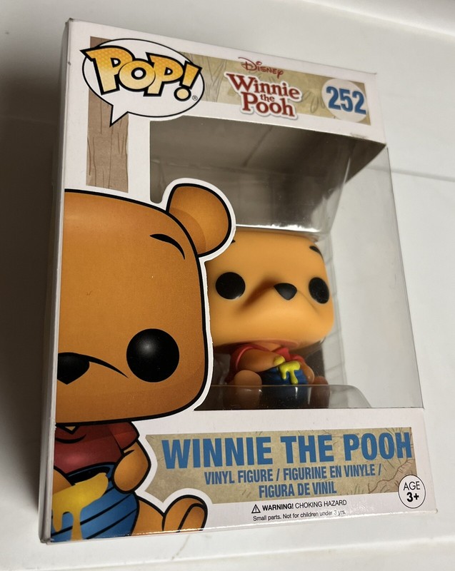 Funko Pop! Vinyl: Disney - Winnie the Pooh (Seated) #252