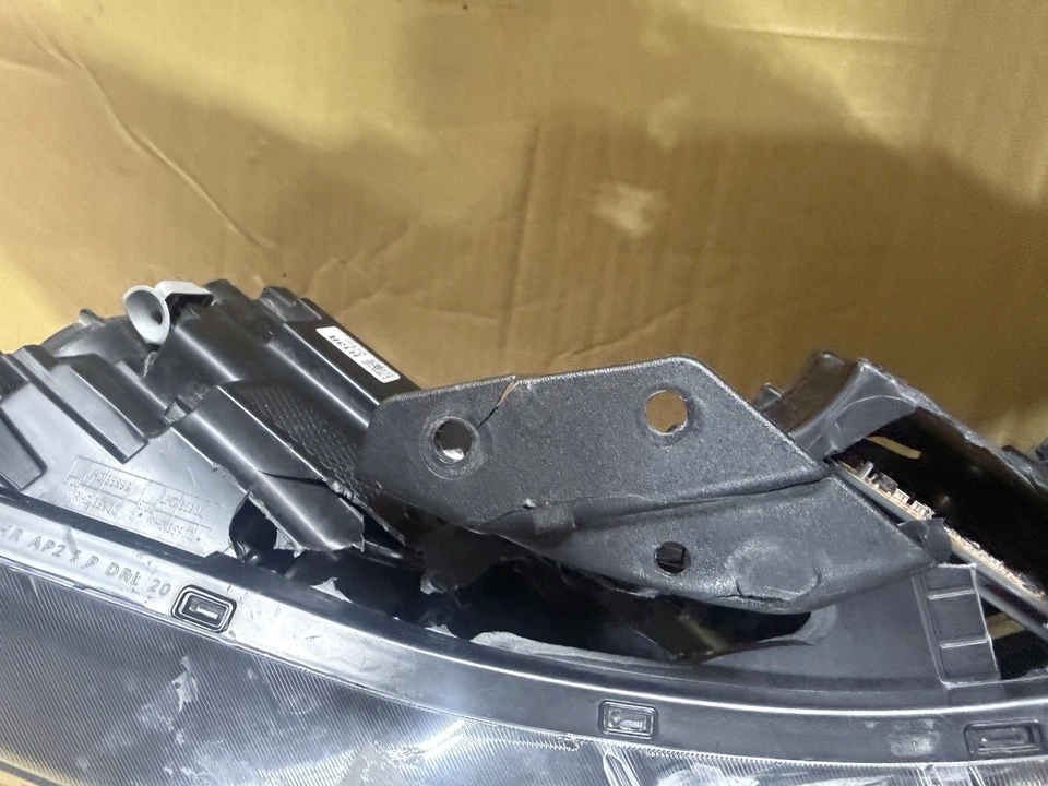 FARO HYUNDAI ELANTRA 2021-2023 OEM LADO DERECHO PASAJERO HALÓGENO 92102-AA160 Foto 3 de 4