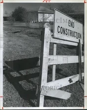 1980 Press Photo Construction sign in Iowa Colony, Texas - hca35849