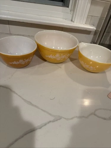VTG Pyrex Butterfly Gold Set Mixing Bowls