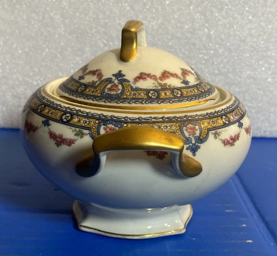 Винтажная сахарница и крышка LIMOGES Tresselmanes & Vogt Gold & White Scallop 6 дюймов x 4,5 дюйма x 4 дюйма - Изображение 2 из 4