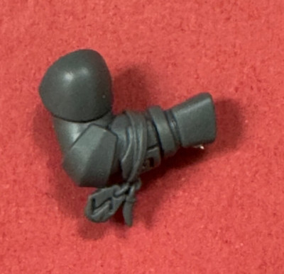 NEU Space Wolves BLUTKRALLENARM mit AMULETT - Bits 40K