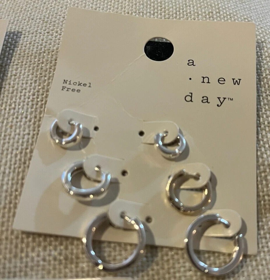 5 pares de brincos de argolas femininos A New Day tom prata sem níquel $22val - Imagem 4 de 4