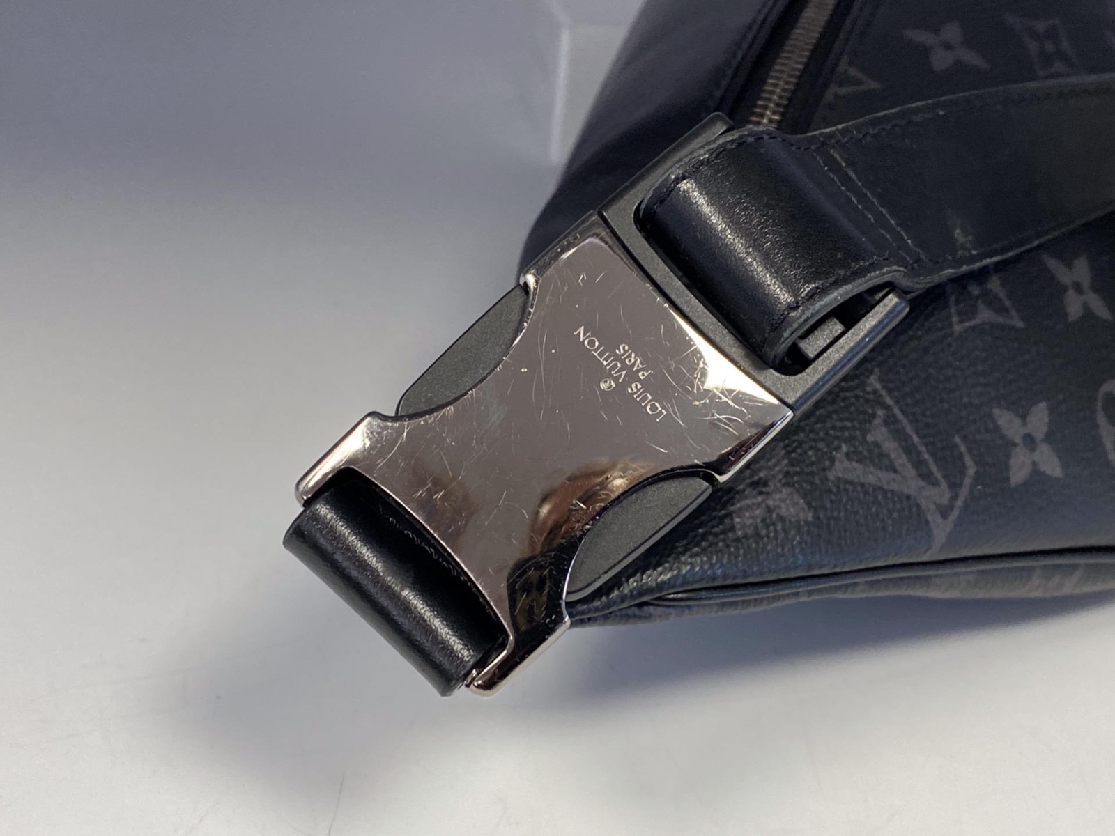 Louis Vuitton Discovery PM Monogram Eclipse Bumbag - image 8