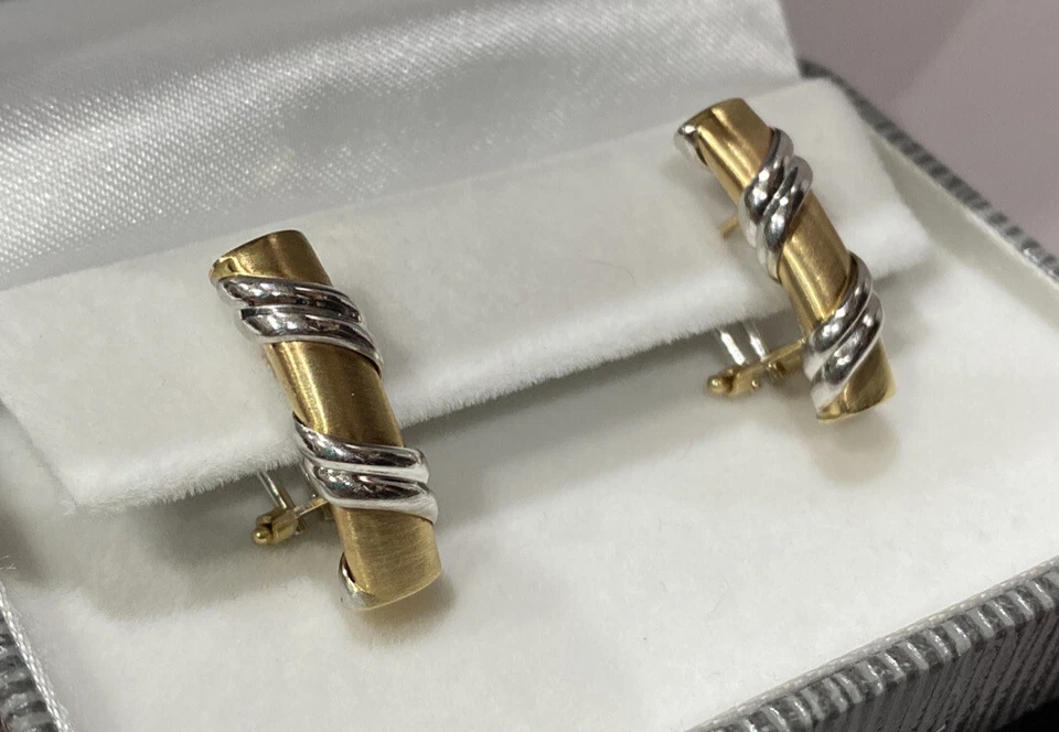 "Pendientes colgantes Huggie Omega satinados 5 Gm aros en J amarillo blanco retorcido 14k 1""" Foto 3 de 4