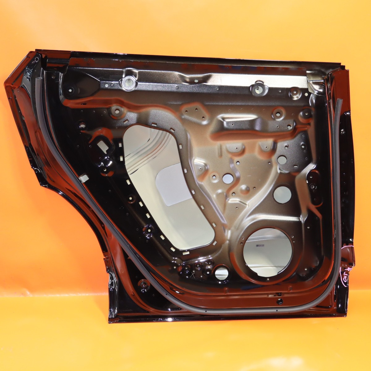 LAMBORGHINI URUS DOOR LEFT DRIVER REAR 2019-2023 2024 2025 BADLY DAMAGED