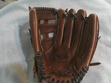 Mizuno Victory Premier MVP 1277 Baseball Outfielders Glove 12.50  RHT - Good/VG