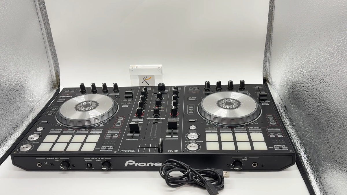 Pioneer DJ DDJ-SR DJ Controller Black Performance 2-Channel