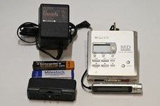 Sony MD Walkman Portable Minidisc Recorder Player MZ-R55 W/Remote 2 Batteries AC