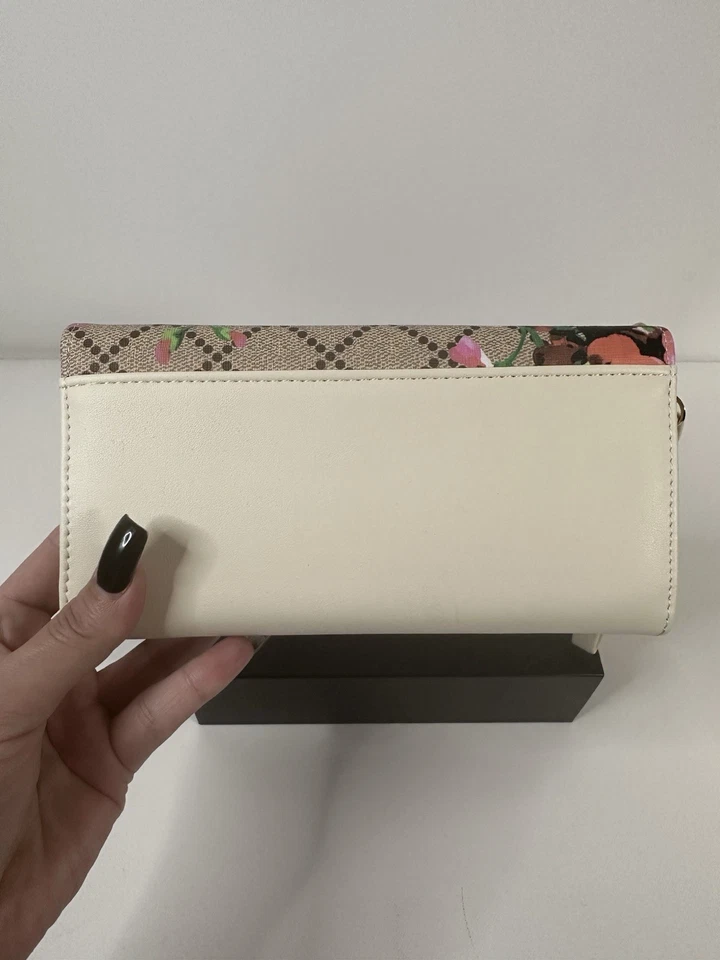 Carteira de couro sintético floral rosa pulseira pré-amada (marca desconhecida) - Imagem 3 de 4