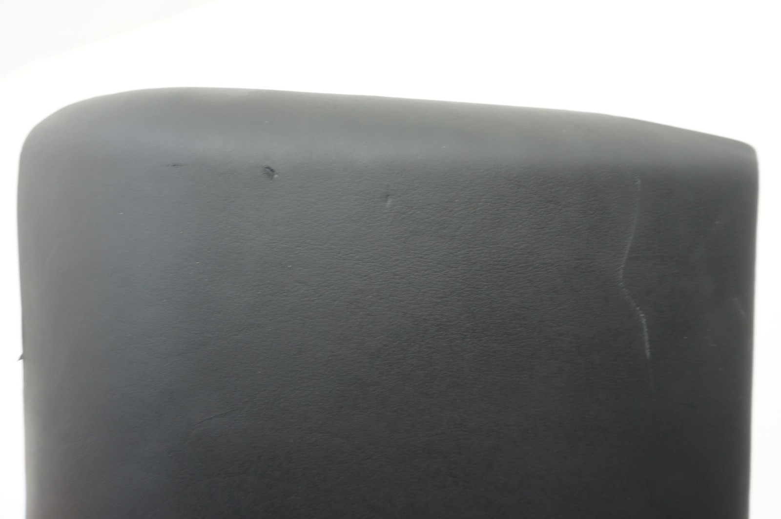Aston Martin Vanquish 2012-2018 Rear Right Seat cushion trim P/N DD33C04327AB