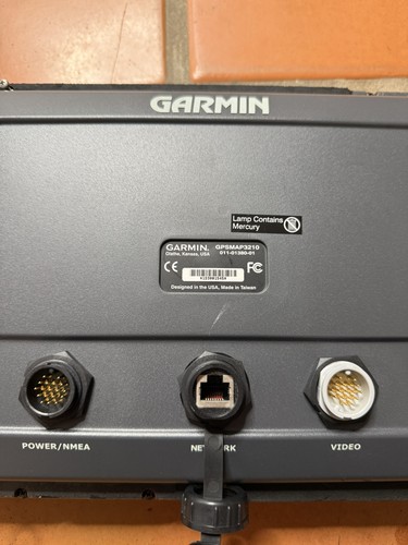 Garmin GPSMAP 3210 Marine GPS Chartplotter - Afbeelding 10 van 14