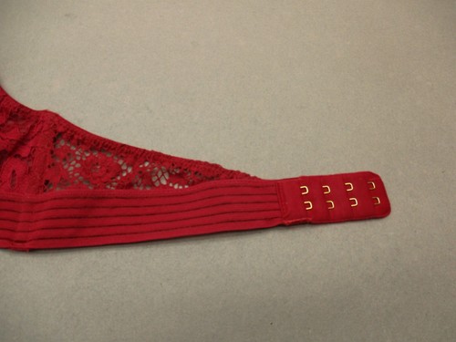 Victoria's Secret Size M Womens Red Lace Unlined Wireless Back Close Bralette 9A - Picture 4 of 8