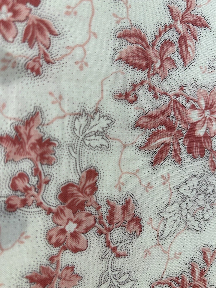 Michael Miller Rose Creme Floral Leaves Flowers 100% COTTON QUILT FABRIC - Изображение 2 из 4